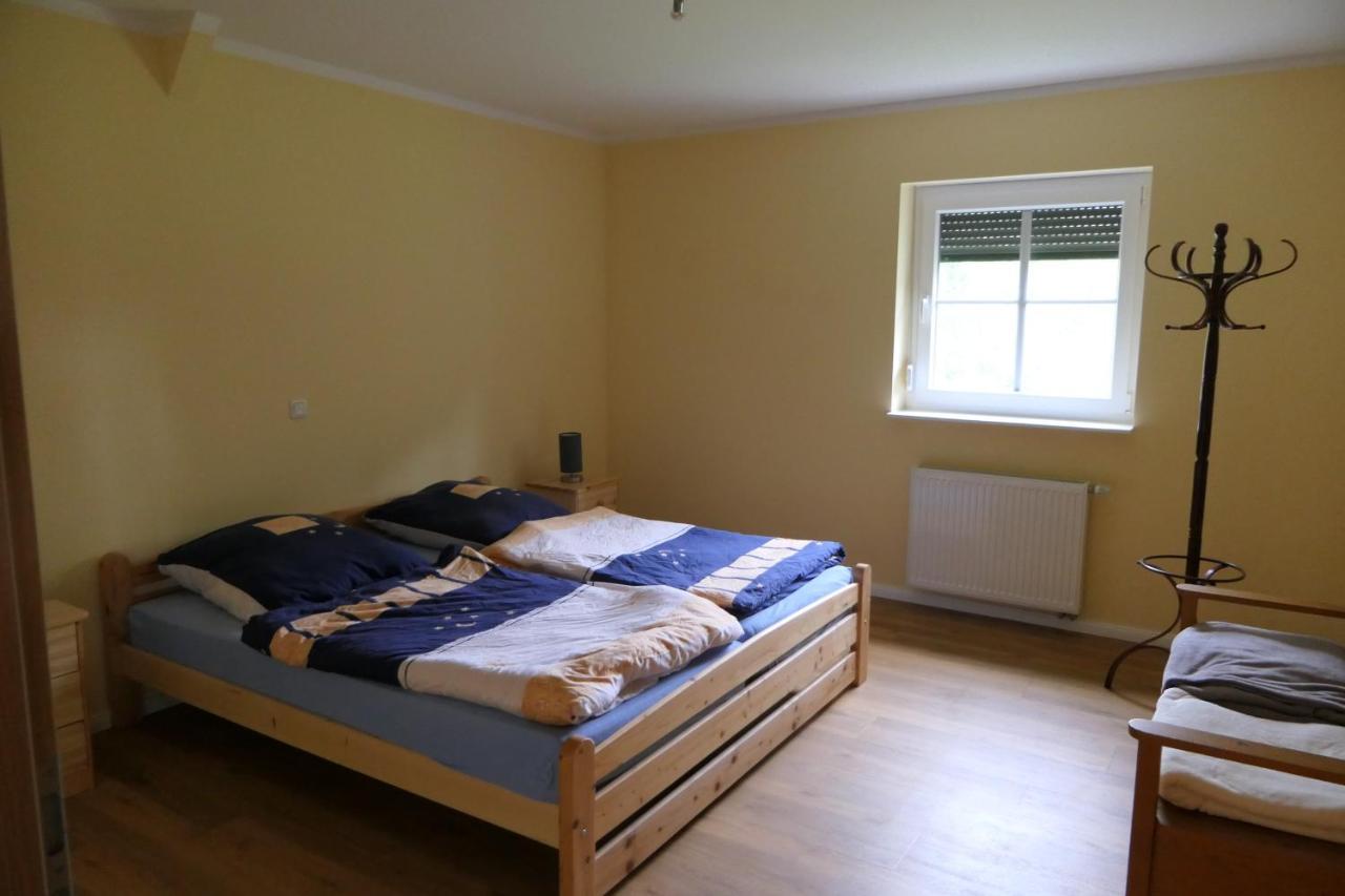 Ferienwohnung Weideglueck Osten Екстериор снимка